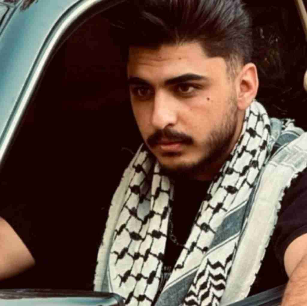 محمدامین کرمزاد و گرد دو کلمه جوانیم تباه کرد