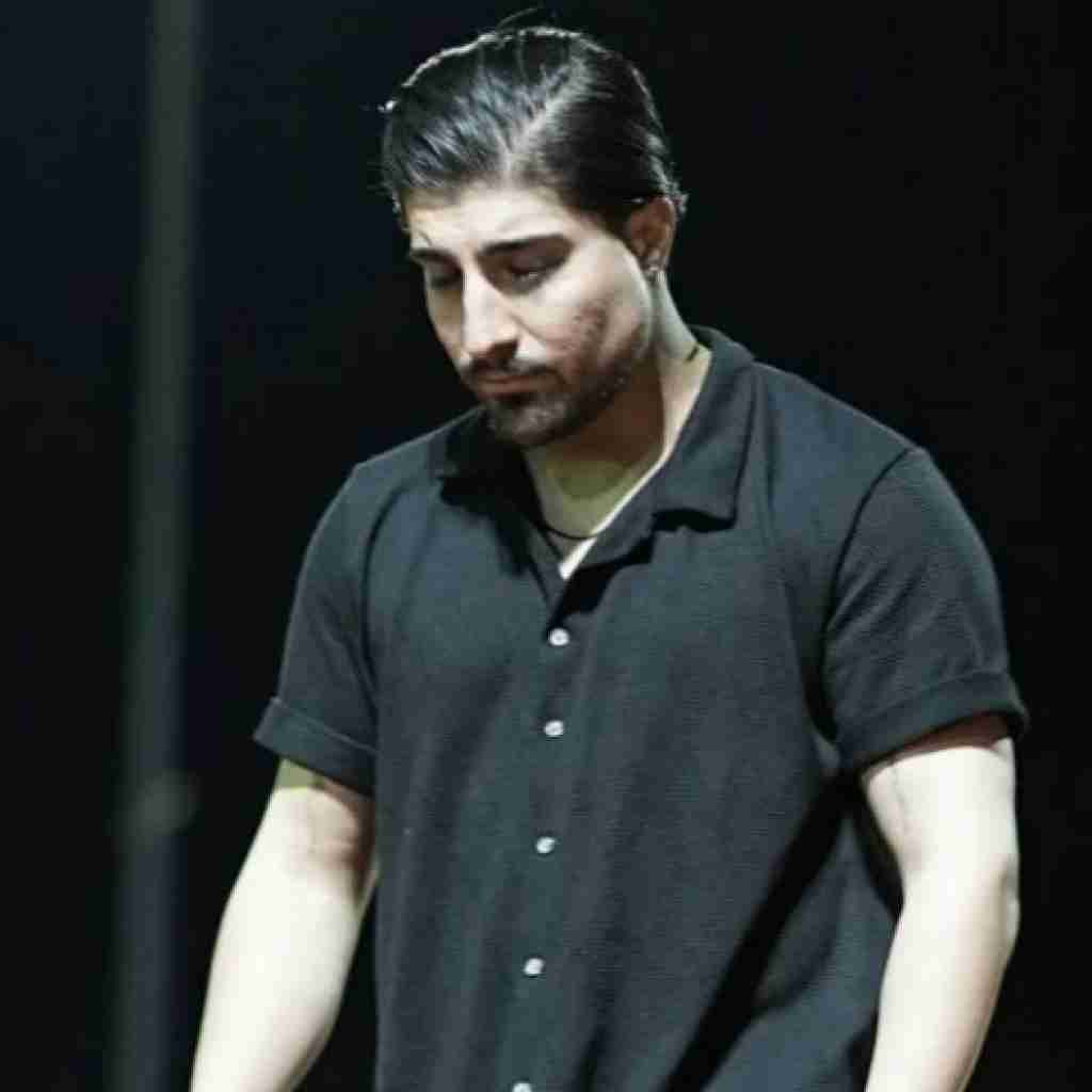 امیر لیام افسرده بیمه وختی دی بومه روانی