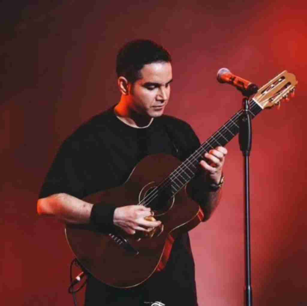 محسن یگانه هی میخوام چیزی نگم منو دیوونه نکن