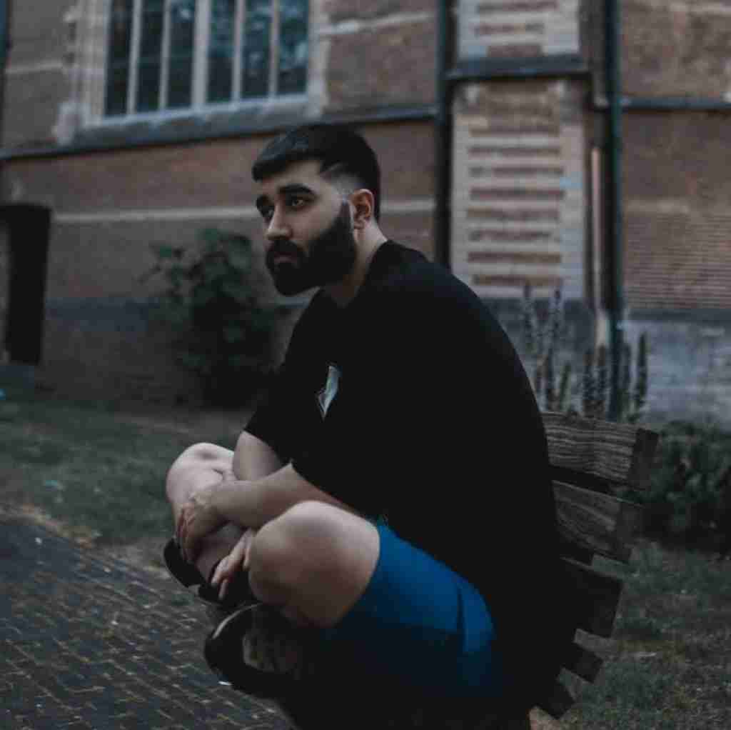 علی یاسینی تو یادم دادی یه چیزایی یه وقتی کن دروغه