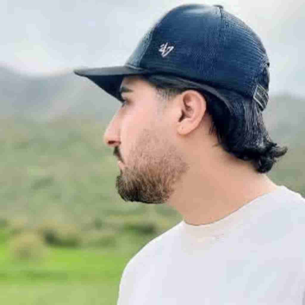 امیر لیام شدم فراموش مه ماندم یه اتاق یه خط خاموش