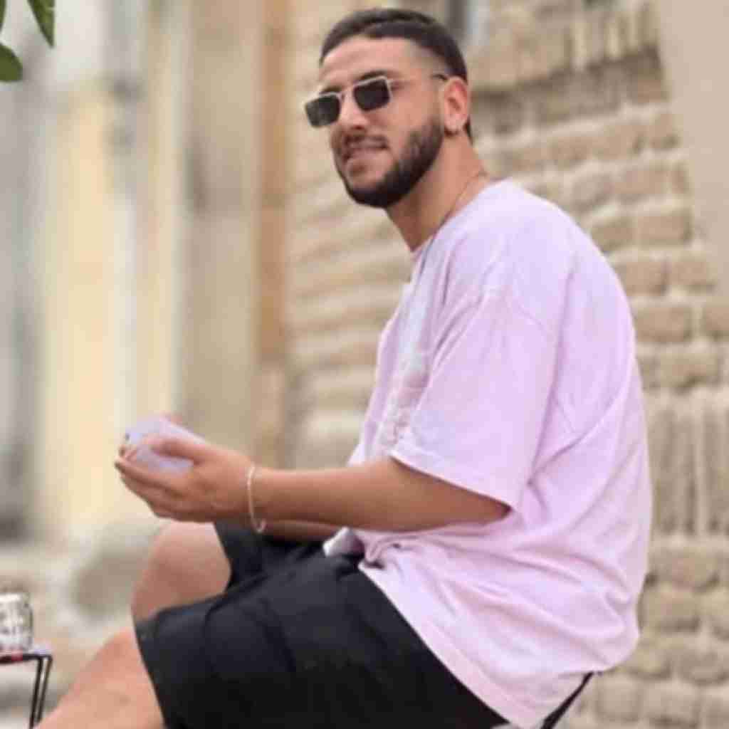 احسان دریادل از خودمم دائما دور مال یکی دیگست اون