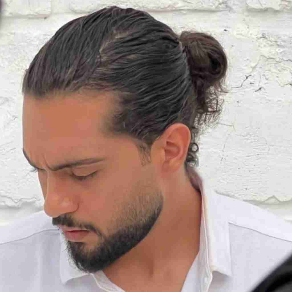 حامیم چشماتو ببند به من چند دقیقه گوش کن