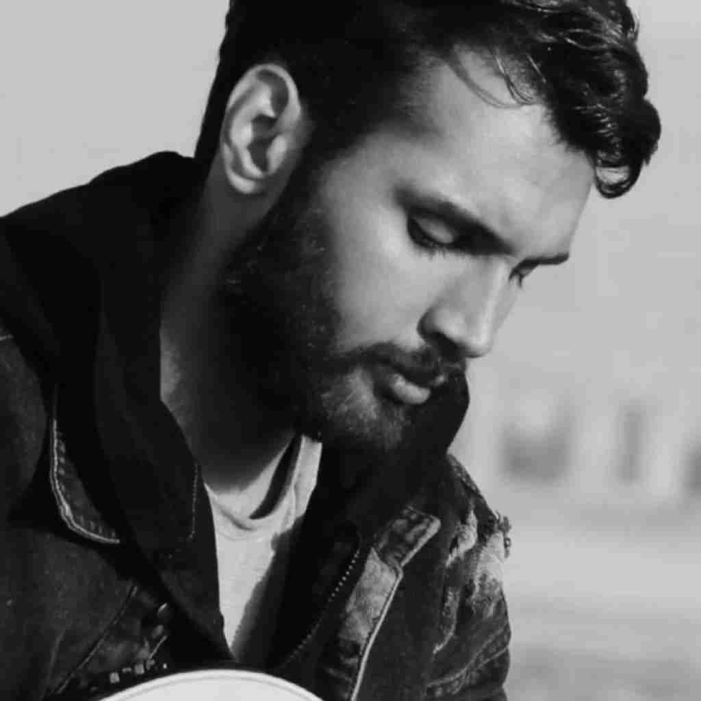 محمد منصورپور سکوت نکن و بگو حرفای من اینه فریاد بزن