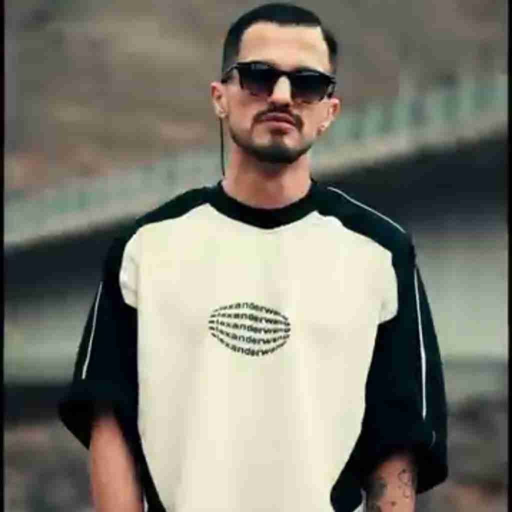 سعید کیان داشتنم آرزوت میشه تکست میدی کی بیام پیشت