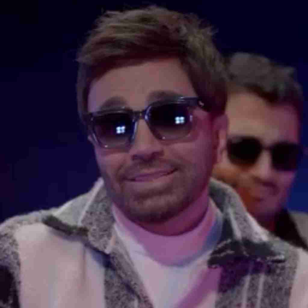 دانلود آهنگ حواس پرت از علی لهراسبی