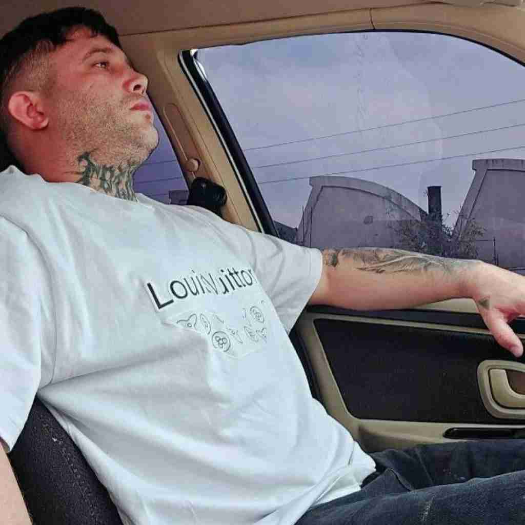 علی احمدیانی من که قرین رحمتم حریف زهر عقربم