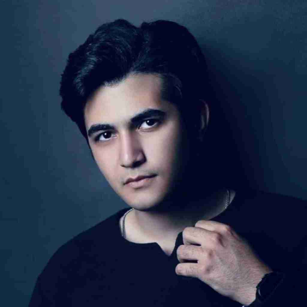 اهورا شاهکار خدایی ایولا بنازم داری عجب چشایی ایولا بنازم