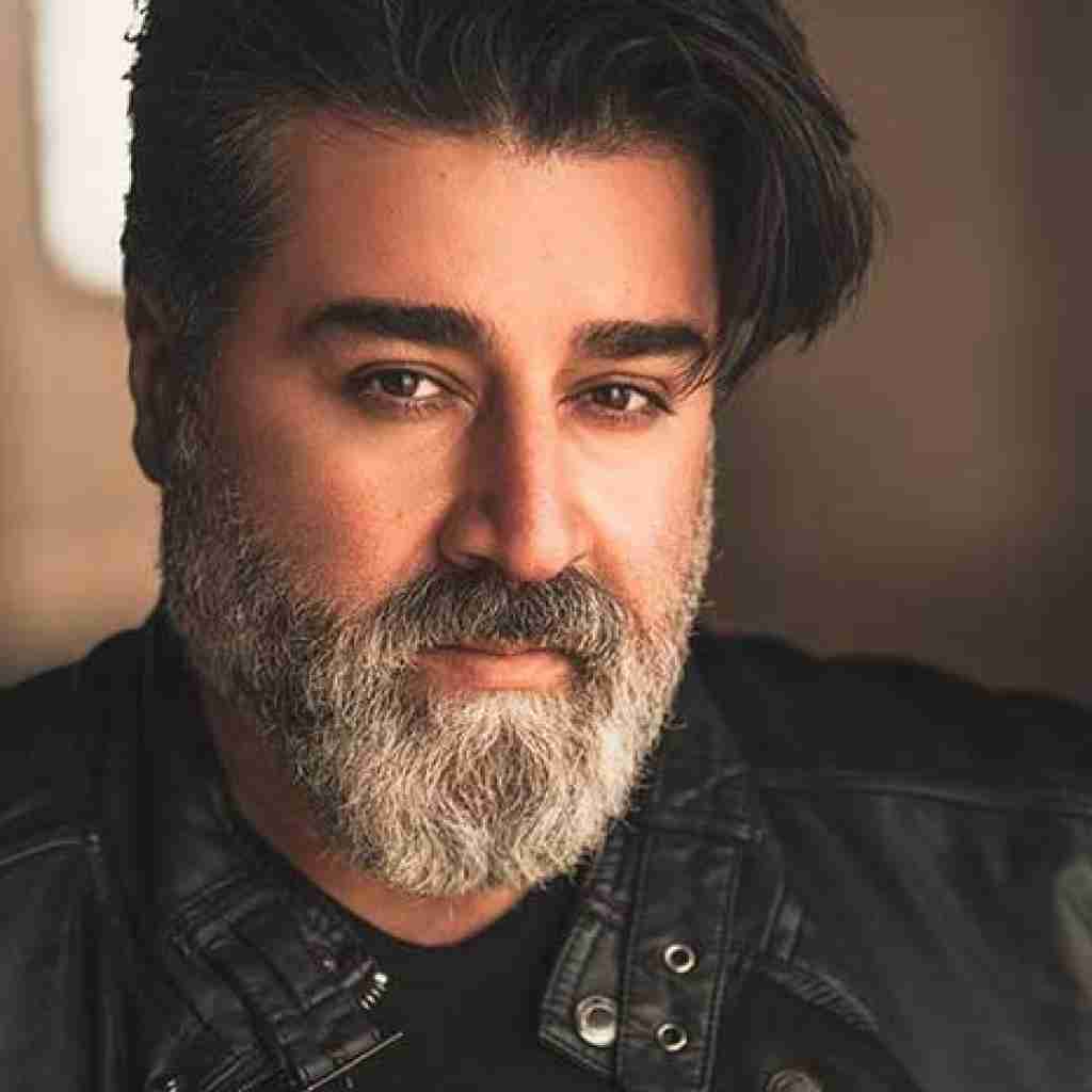 مهدی یغمایی از تو تنت را خواست من عشق تورا