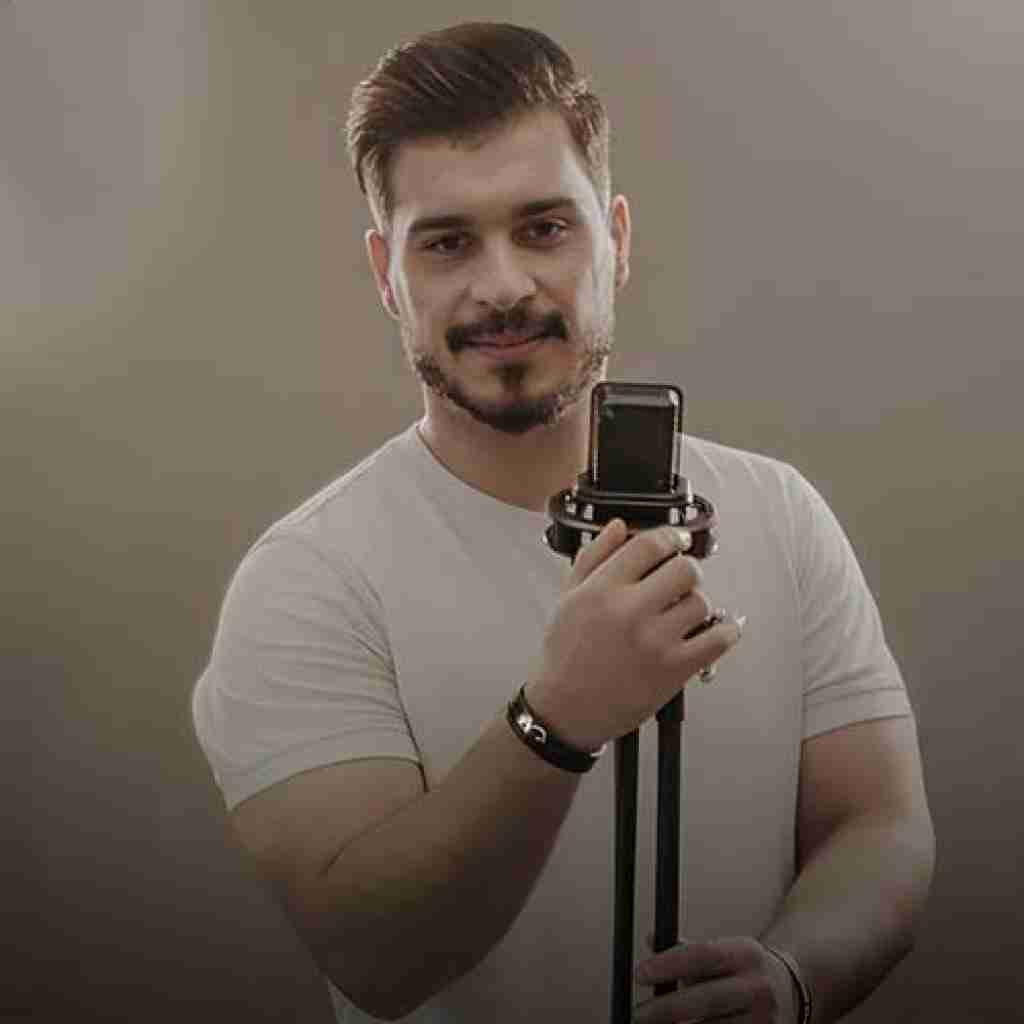 ایمان غلامی ﺷﻨﻴﺪم ﺑﺎ ﻳﻜﻰ دﻳﮕﻪ ﻫﺴﺘﻰ ﺑﻪ ﺟﺎ ﻣﻦ دل ﺑﻪ ﻏﺮﻳﺒﻪ ﺑﺴﺘﻰ