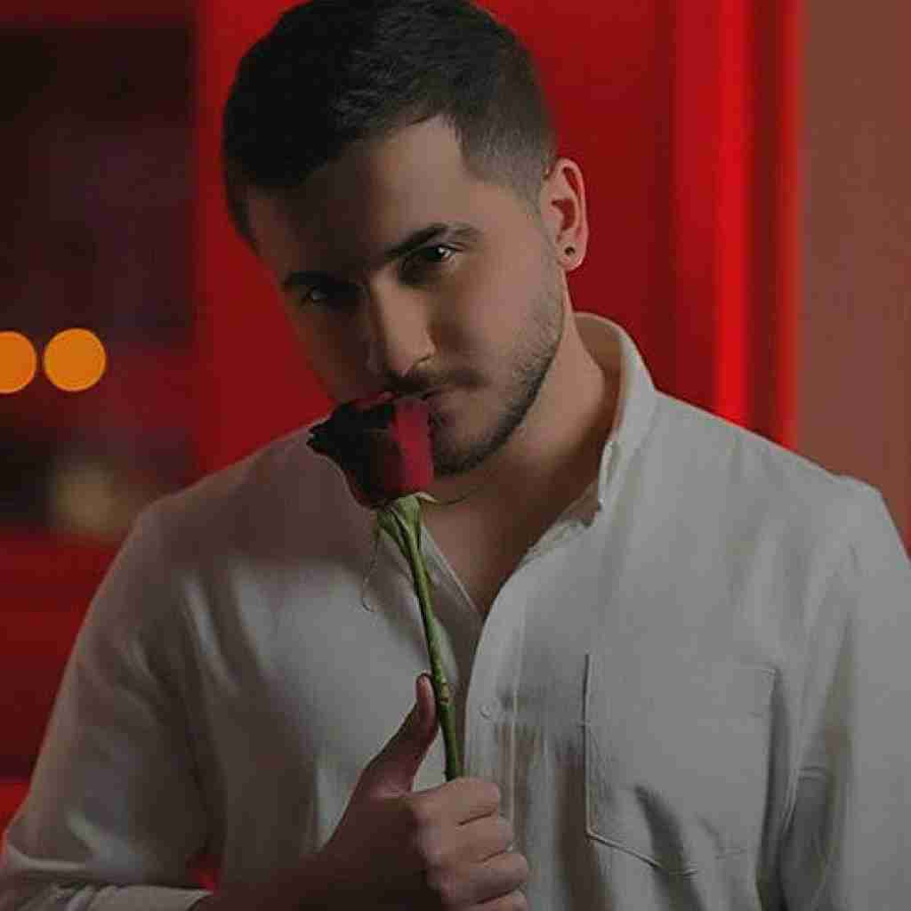 عرشیاس سر تو یکی دیوونم زیاده روی میکنم