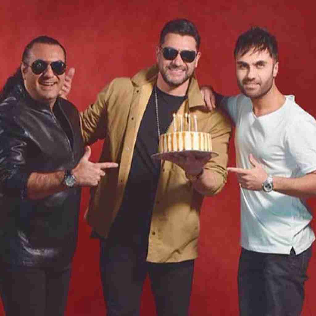 سون بند هر جوری صدام میزنی میچسبه به جونم