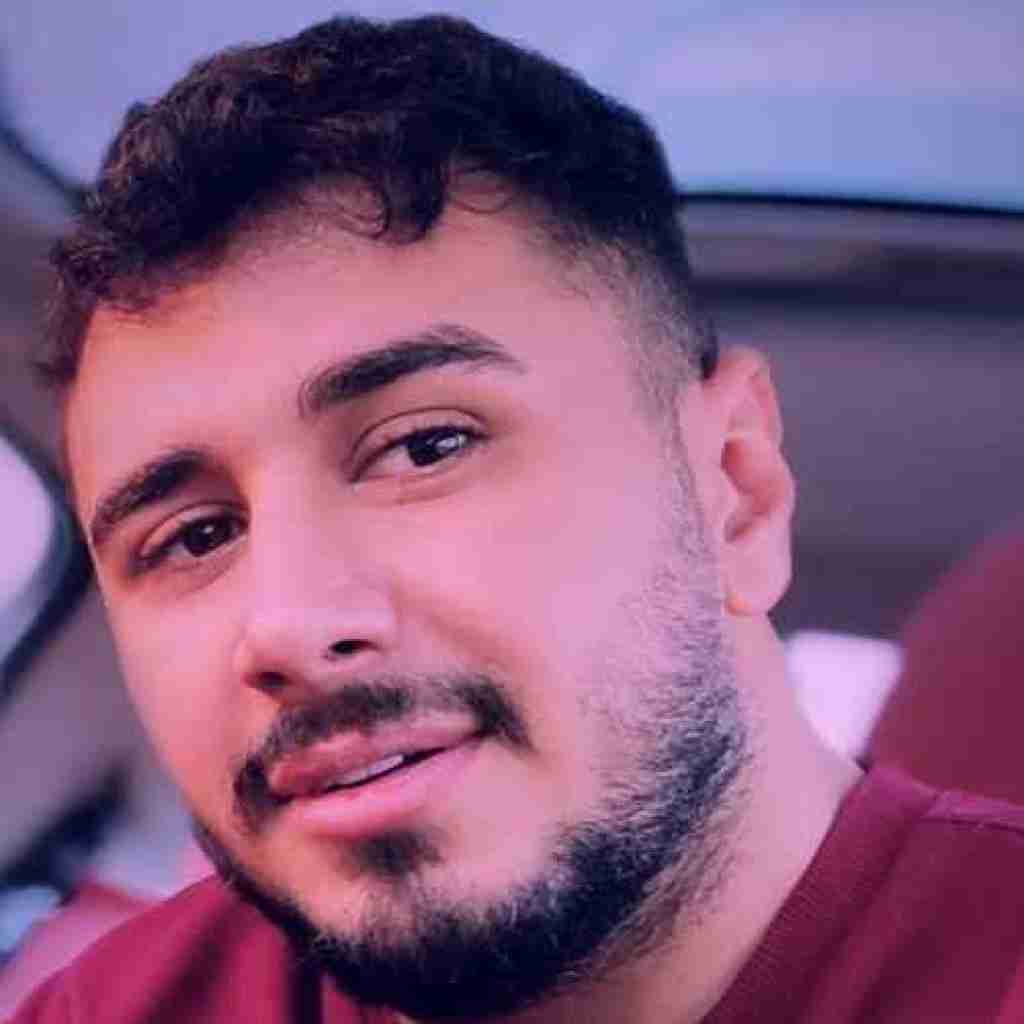 سینا پرهیز حالا که نیستم رو نقطه ضعفام دست بزار