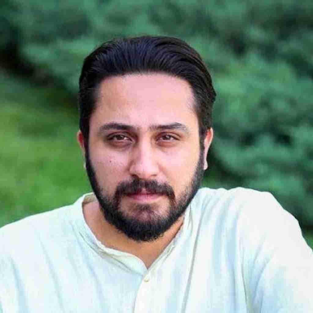 روزبه بمانی ﺑﻰ ﺗﻮ ﺟﻮﻧﻢ ﺟﺪا ﻣﻴﻔﺘﻪ از ﺗﻨﻢ