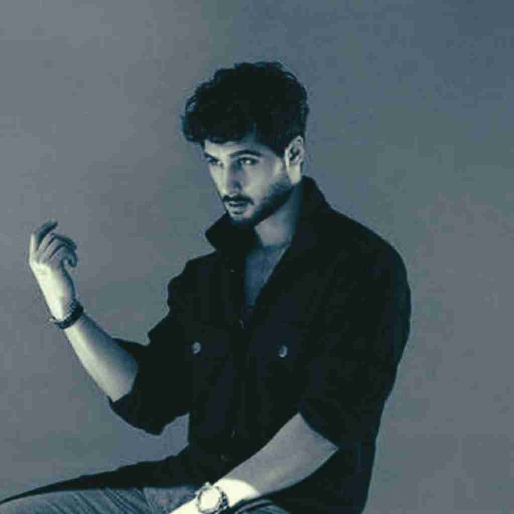 کیسان نپرس بخاطره چی این همه دیوونتم