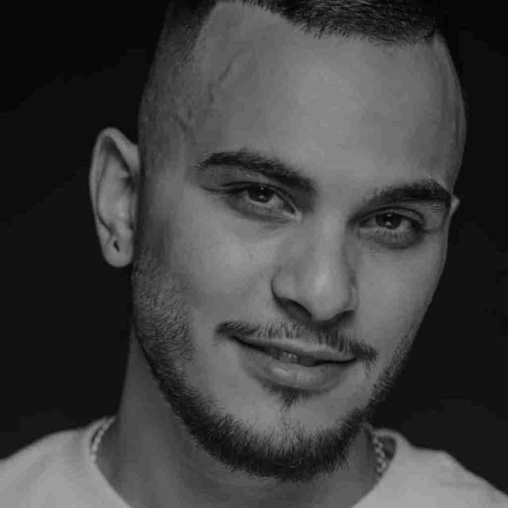 مهیار ﺗﻨﻬﺎ اوﻣﺪم ﺗﻨﻬﺎ ﻫﻢ ﻣﻴﺮم