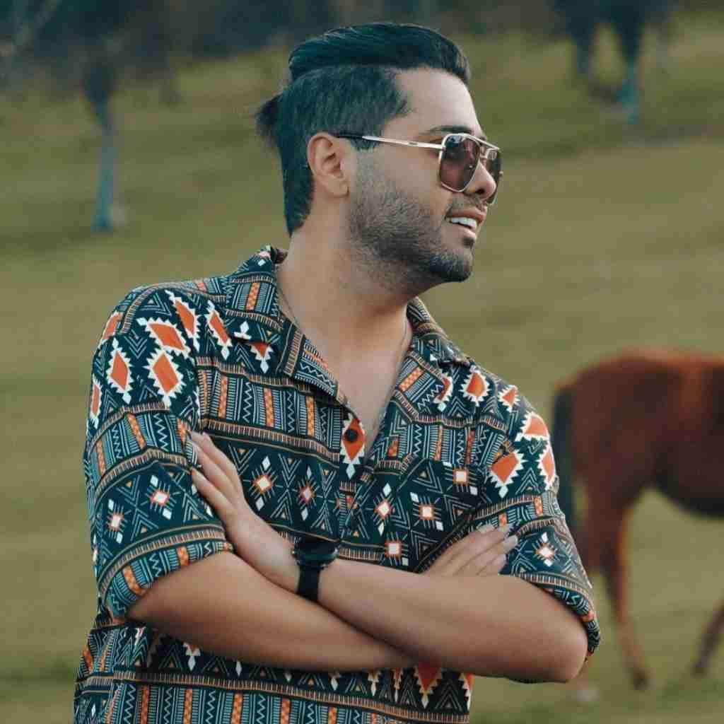 یوسف زمانی جات وسط قلبمه