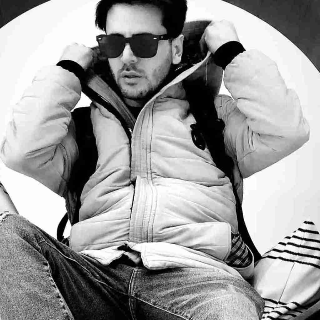 فرهاد نامداری یوفو