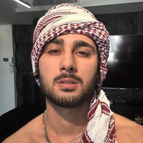 کیسان هی دل نبندین به من من رفتنیم زود میگیرم فاصله