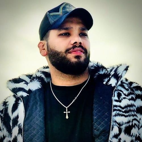 امیر صداقت یه پیاده