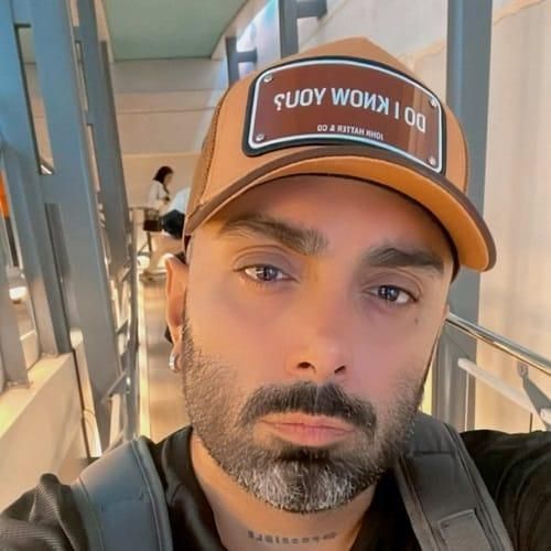 مسعود صادقلو تو با مرام و خاکی نیستی رفیق نیمه راه