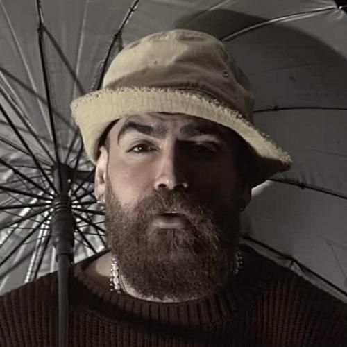 معین زد تو منو وسط این دیوونگی هل دادی تو مودی شدی