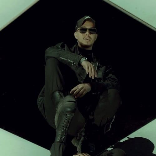 امیر خوشنگار بلدی تو لم منو قلقمو جات رو چشامه لج میکنی