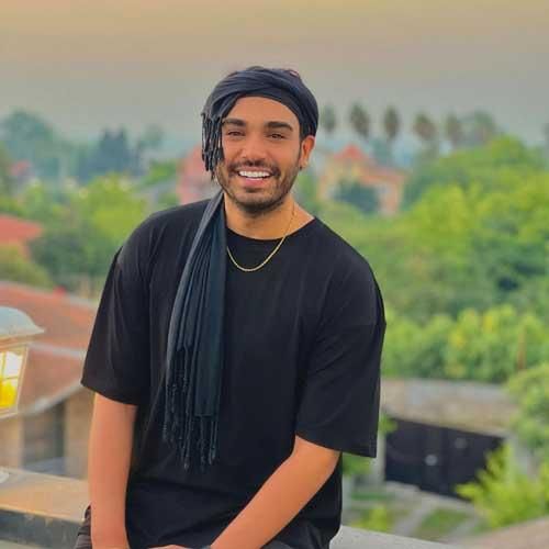 سینا درخشنده سر تا پاتو من طلا میگیرم بگو مرحبا