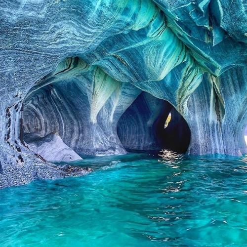 ﺑﺎﻳﺪ ﺣﻘﻤﻮ ﭘﺲ ﺑﮕﻴﺮوم ﺑﺮوم ﻫﻨﻮز ﺗﻴﻜﻪ ﻫﺎم ﻣﻮﻧﺪه ﺗﻮ ﭼﻨﮕﺸﻮن