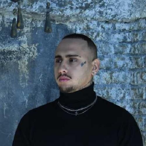 شایان یو دست تنها