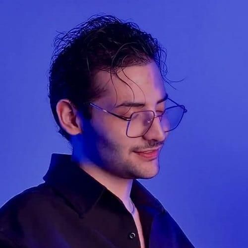 عرفان ابرا میگن نیستی ولی هنوز بالشت تو گرمه